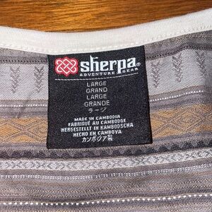 🇳🇵NWOT Sherpa Adventure Gear Tank Top